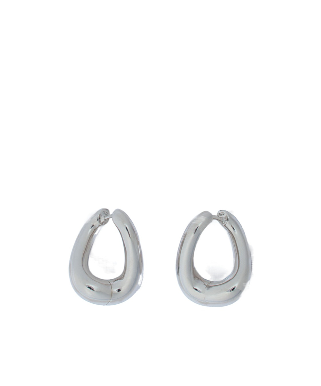 Tom Wood Twisted Loop Earrings In Gray