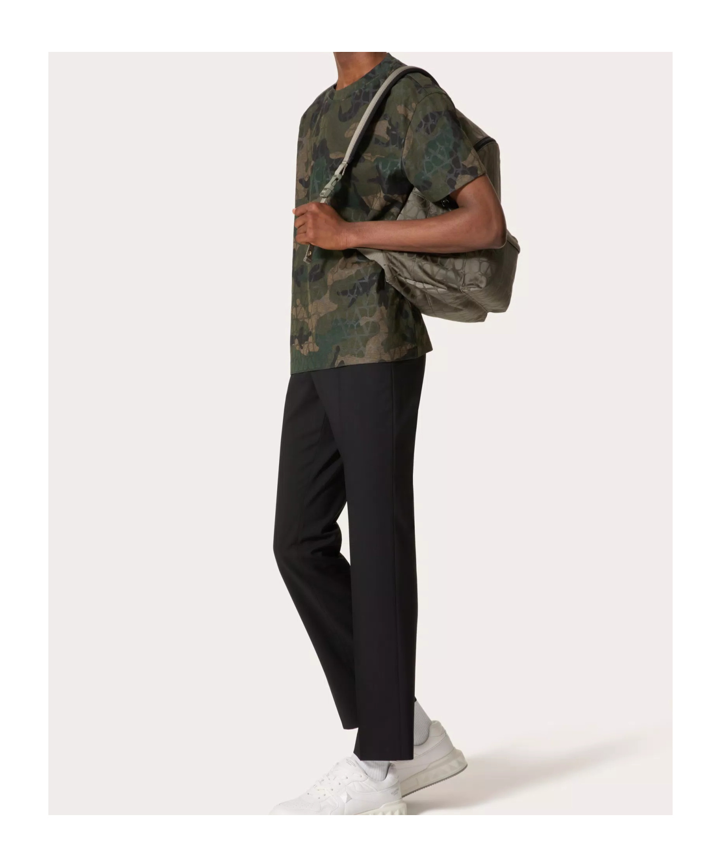 Valentino Toile Iconographe Camouflage-print T-shirt In Green