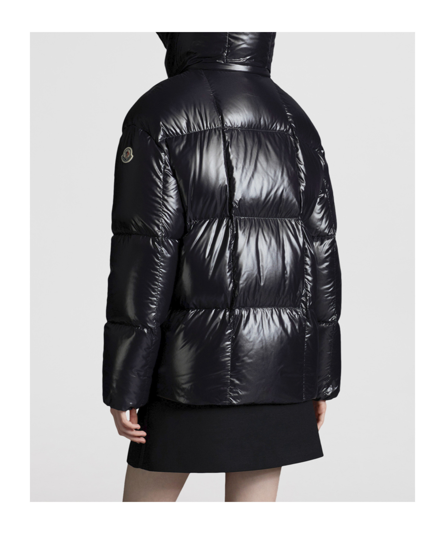 Moncler Parana Hooded Short Down Jacket Black In Black