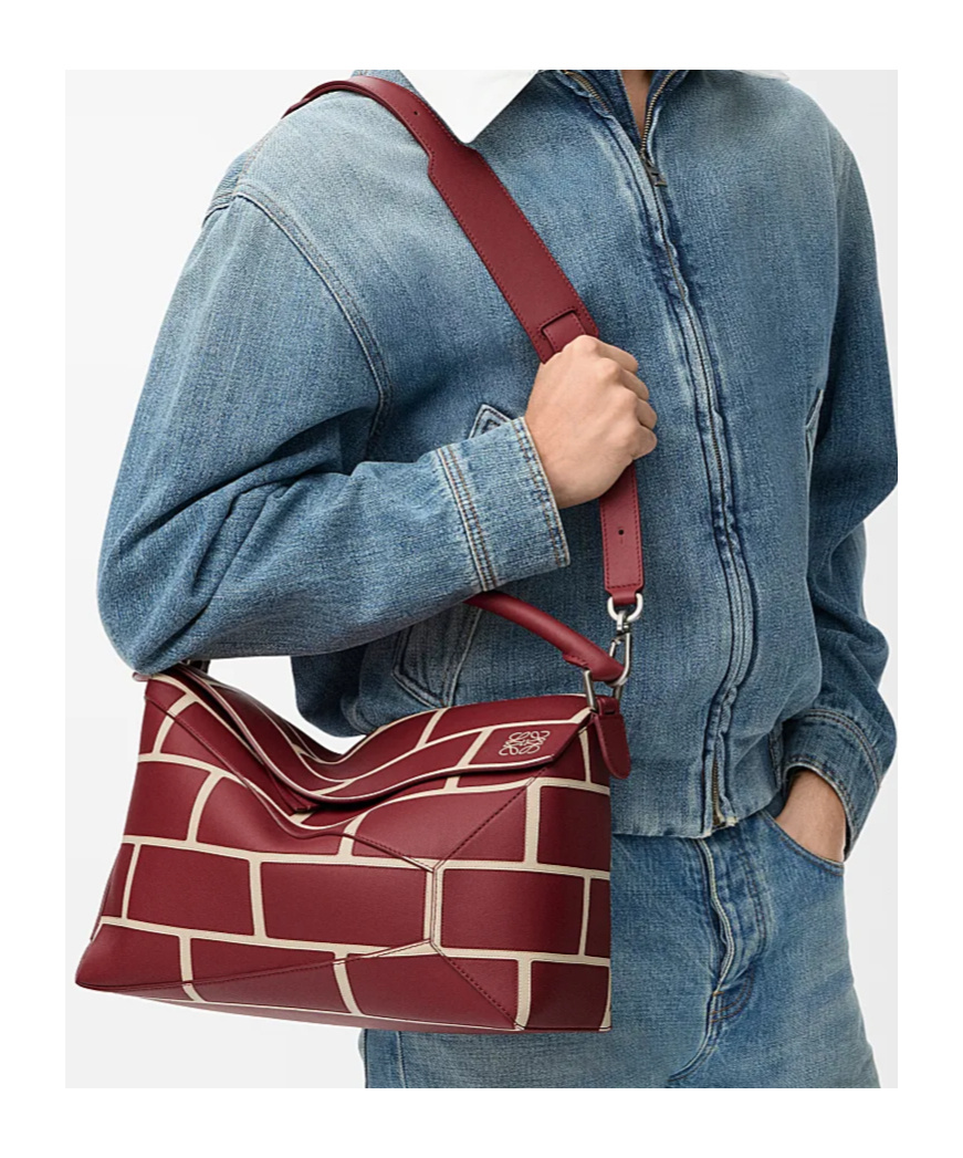 Loewe Large Puzzle Edge Shoulder Bag In Burgundy