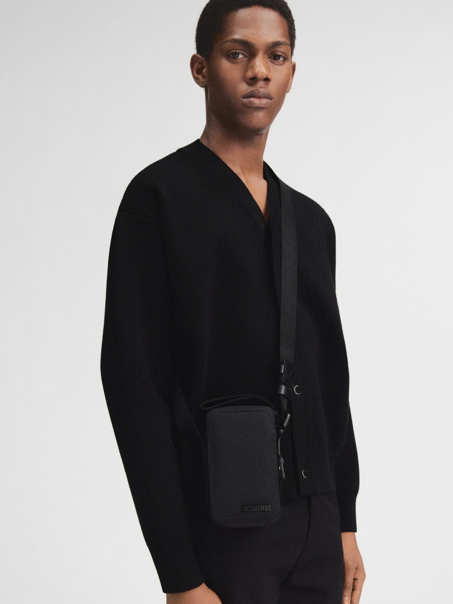 Jacquemus Le Cuerda Vertical Messenger Bag In Black