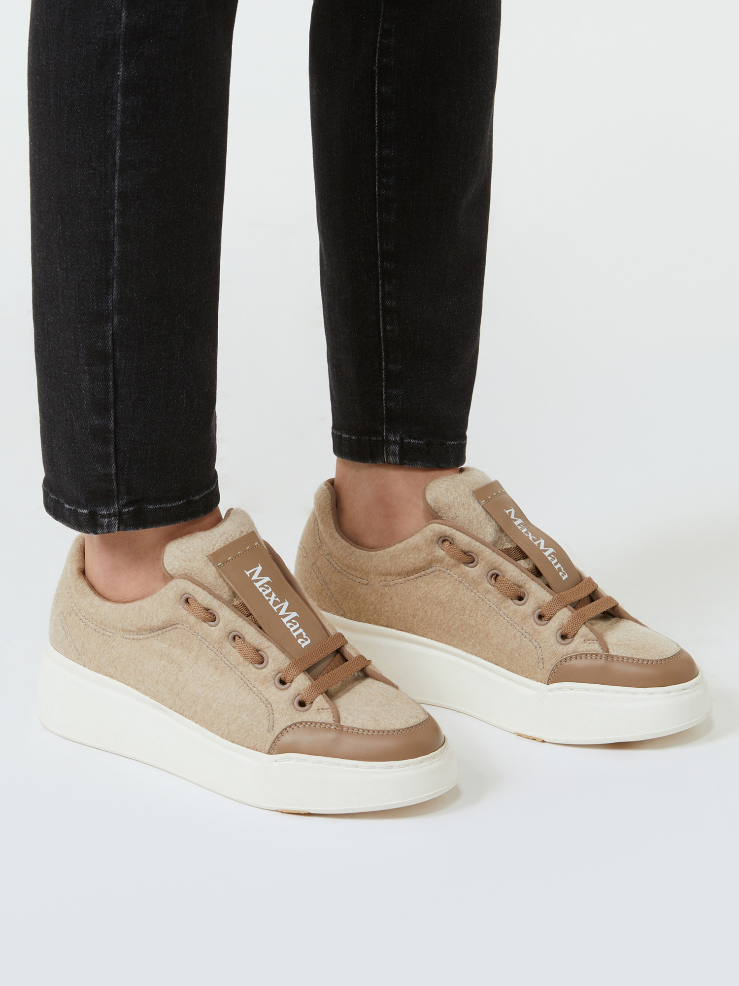 Max Mara Zapatilla Deportiva De Cachemira Impermeable In Brown