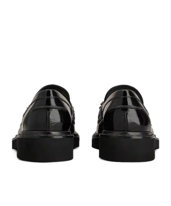 Roger Vivier Viv' Rangers Loafers In Patent Leather In Black