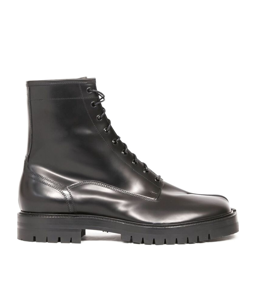 Maison Margiela Tabi Split-toe Lace-up Boots In Black