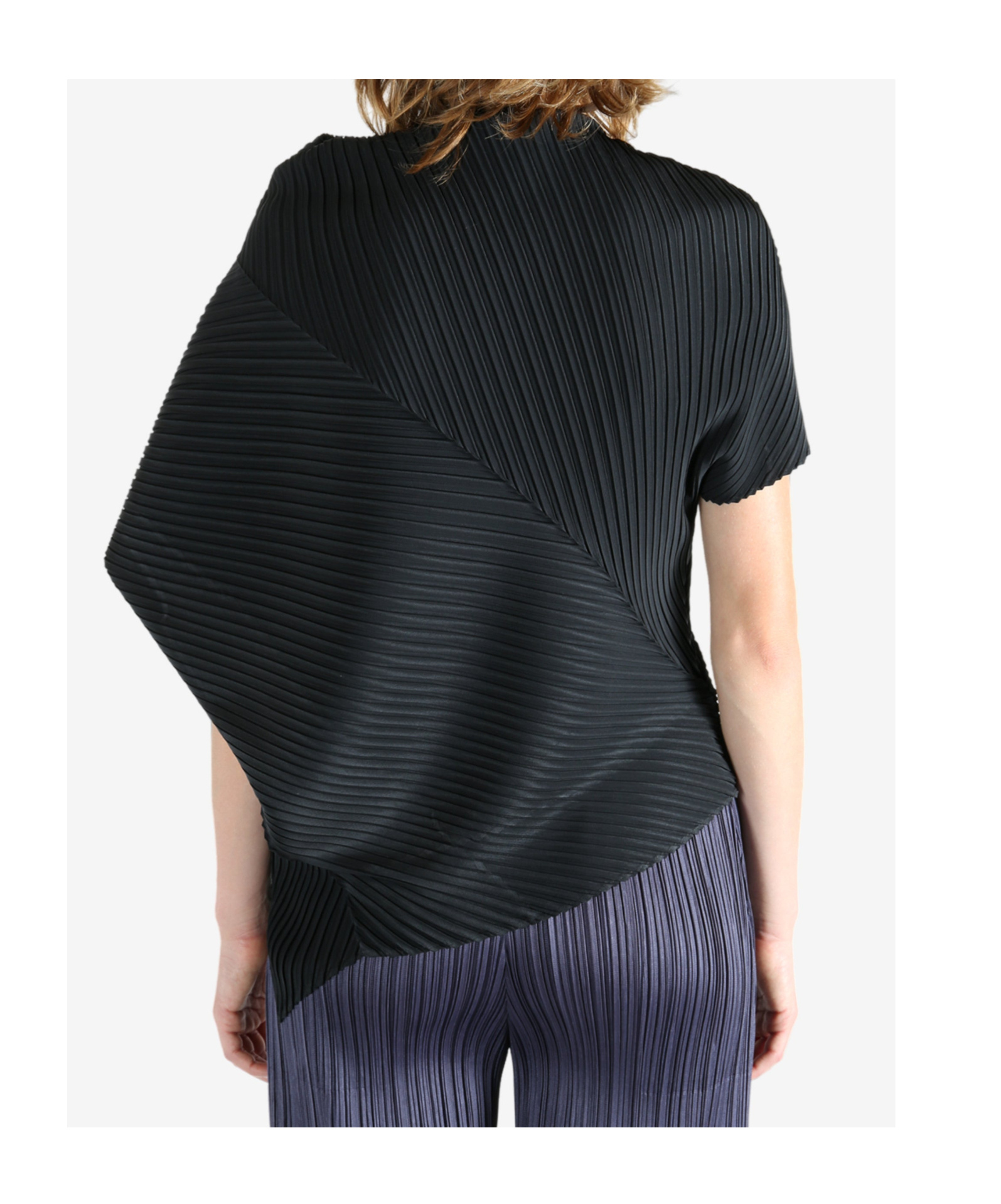 Issey Miyake Soft Fold Pleats In Black