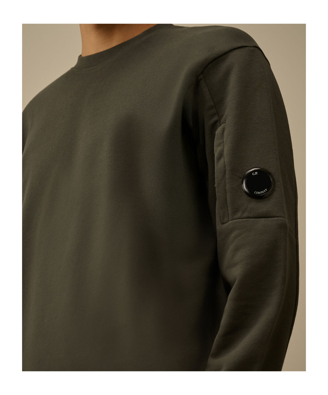 C.p. Company Lens-detail Crew-neck Sweatshirt In Green