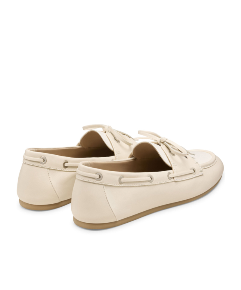 Stuart Weitzman Tinsley Leather Boat Shoes In Neutral