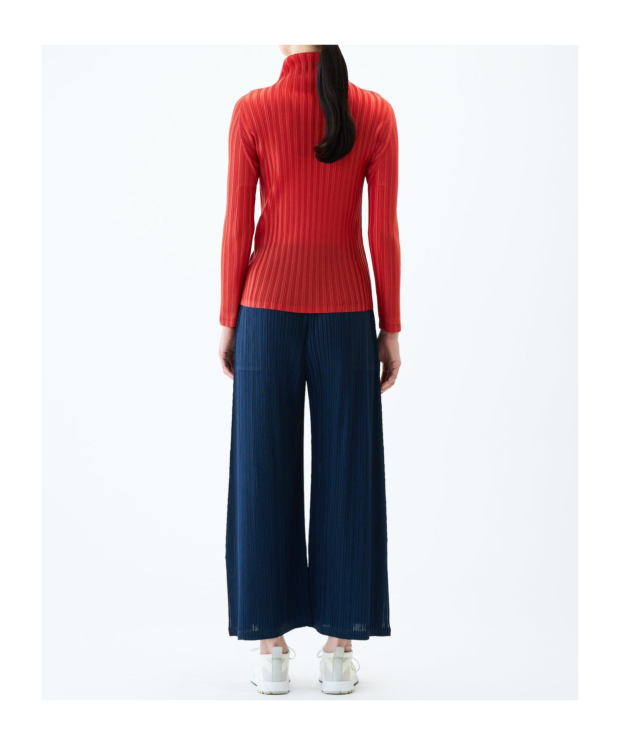 Shop Issey Miyake Ribbed Pleated Top In Red