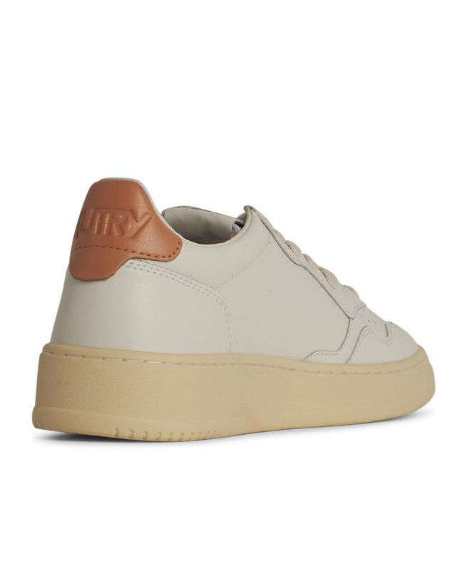 Autry Laced Casual Skate Shoes In Nude
