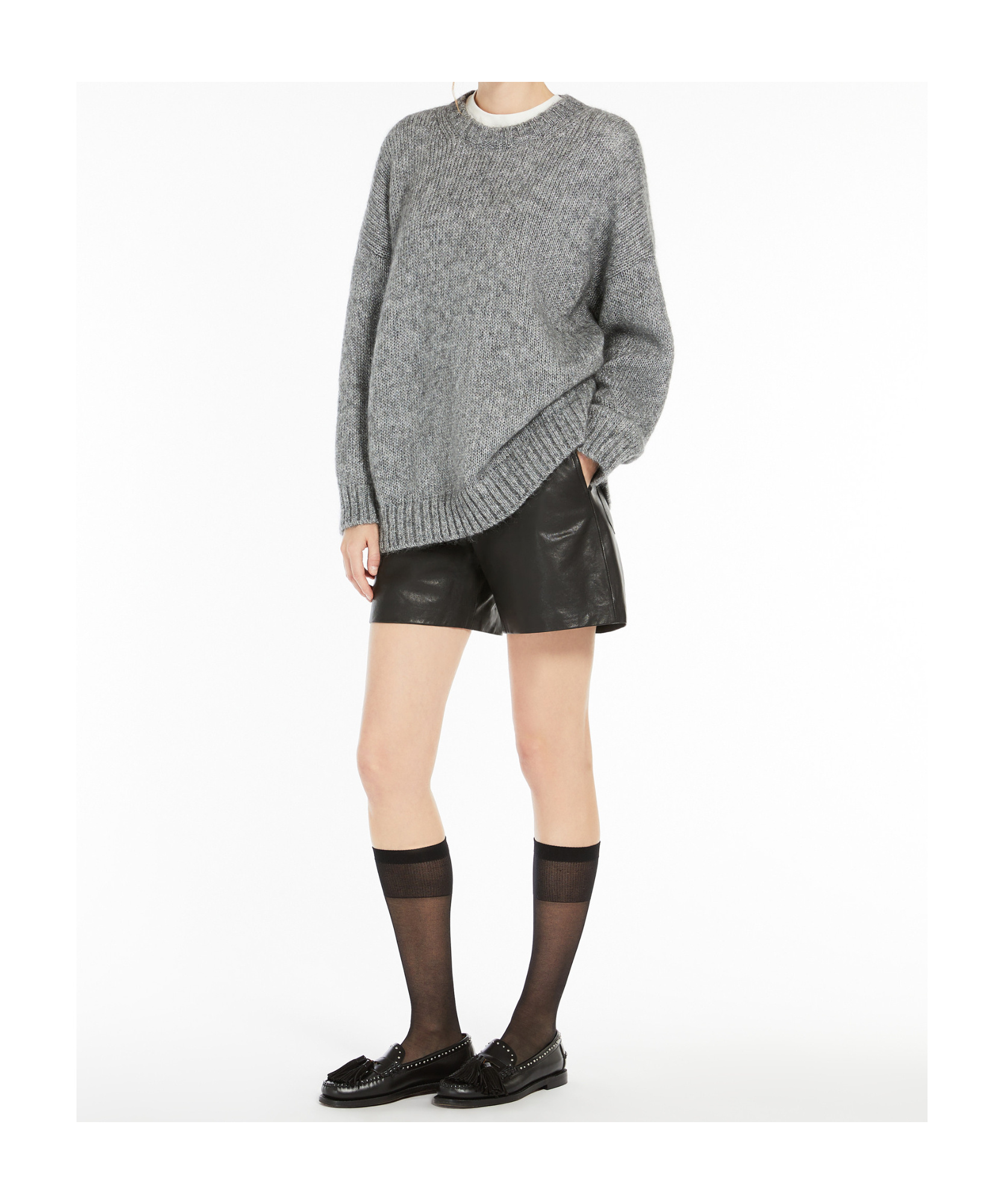 Weekend Max Mara Belt-loop Shorts In Black