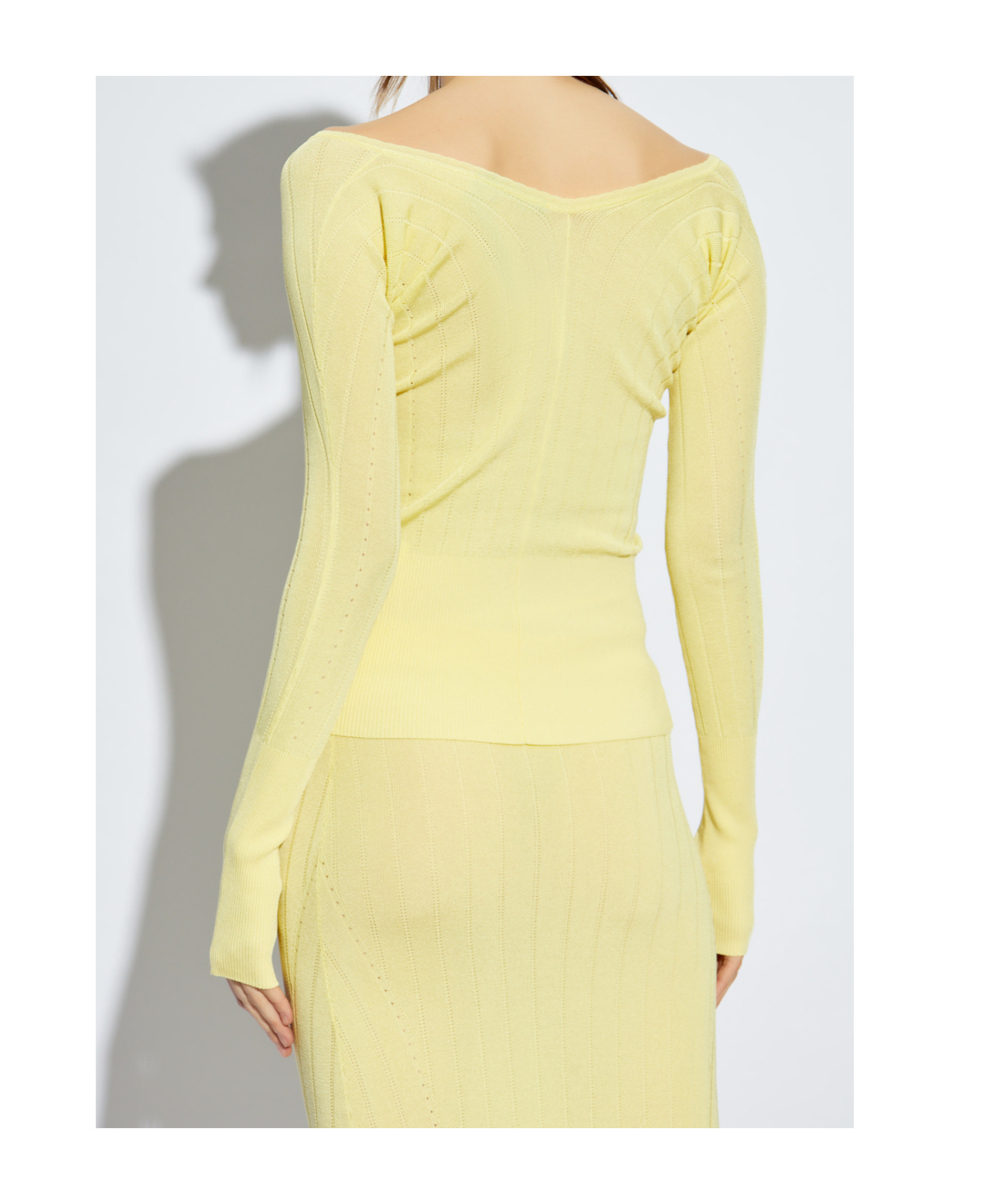 Jacquemus Slim Fit V-neckline Long Sleeves Ribbed Hem In Yellow