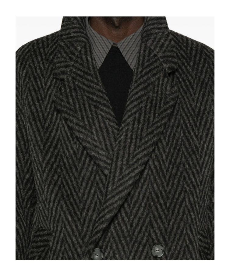 Hevo Double-breasted Herringbone Coat In Black