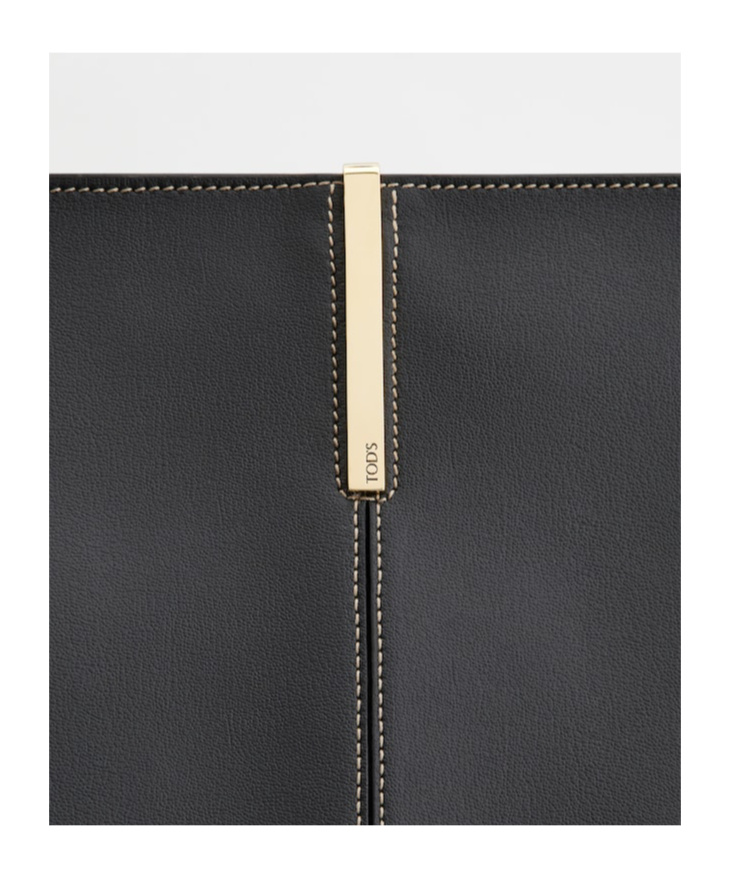 Tod's Medium Shopping Bag In Black