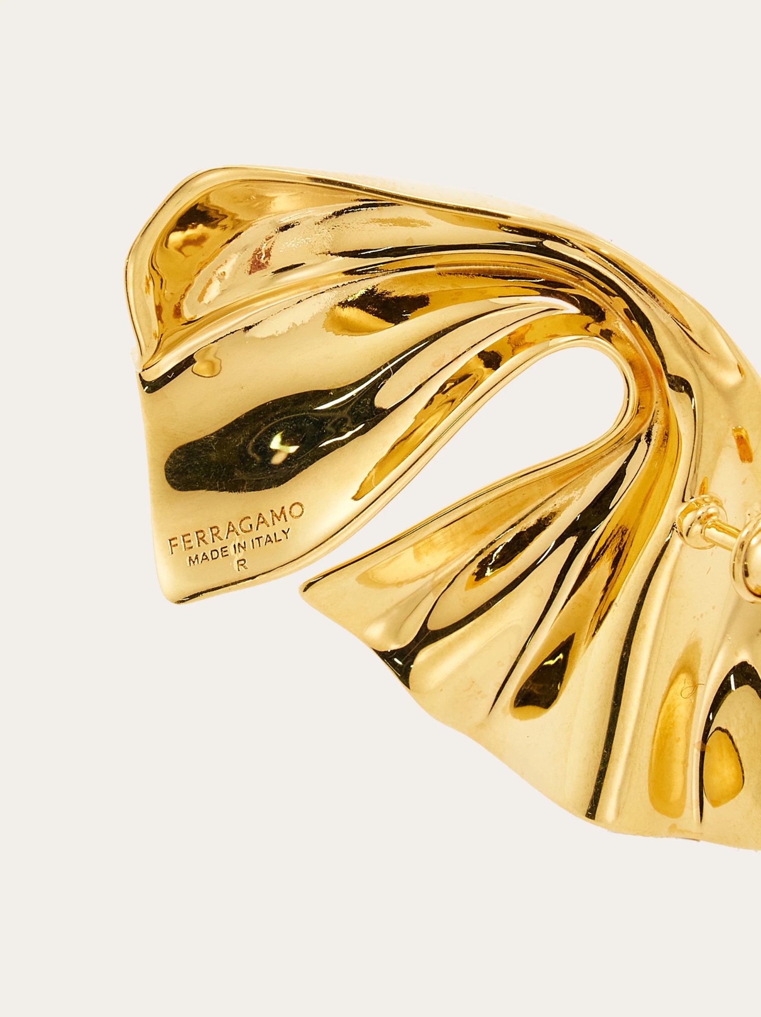 Ferragamo Logo Pendant Earrings In Yellow