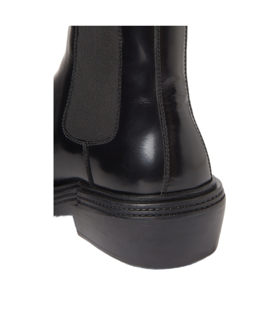 Bottega Veneta Polished Finish Black Ankle Boots With Elastic Side Panels In Black