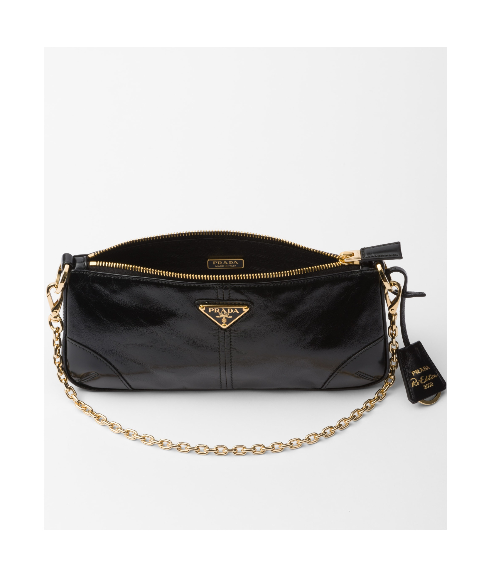 Prada Re-edition 2002 Medium Leather Shoulder Bag In Black