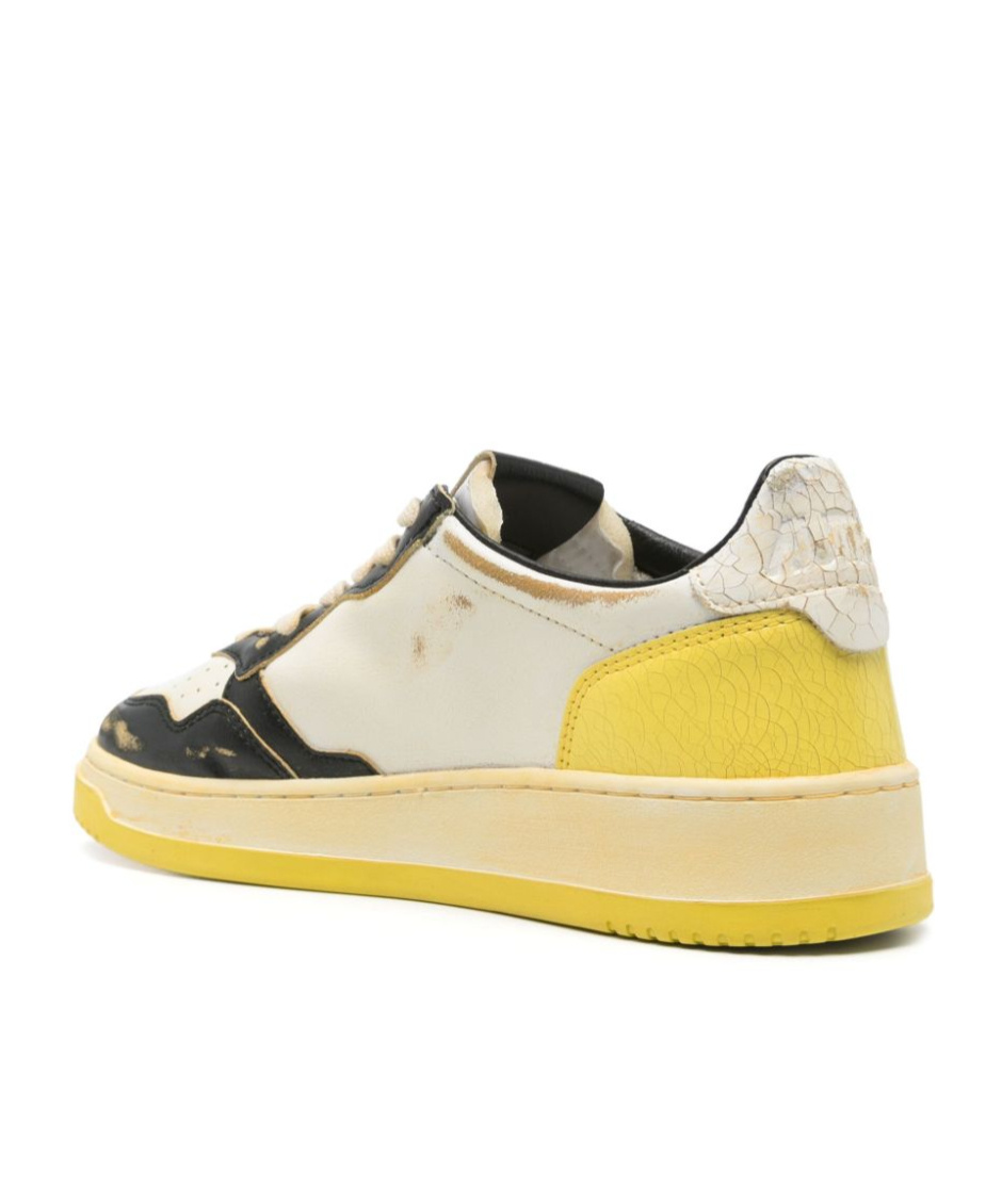 Autry Super Vintage Sneakers In Nude