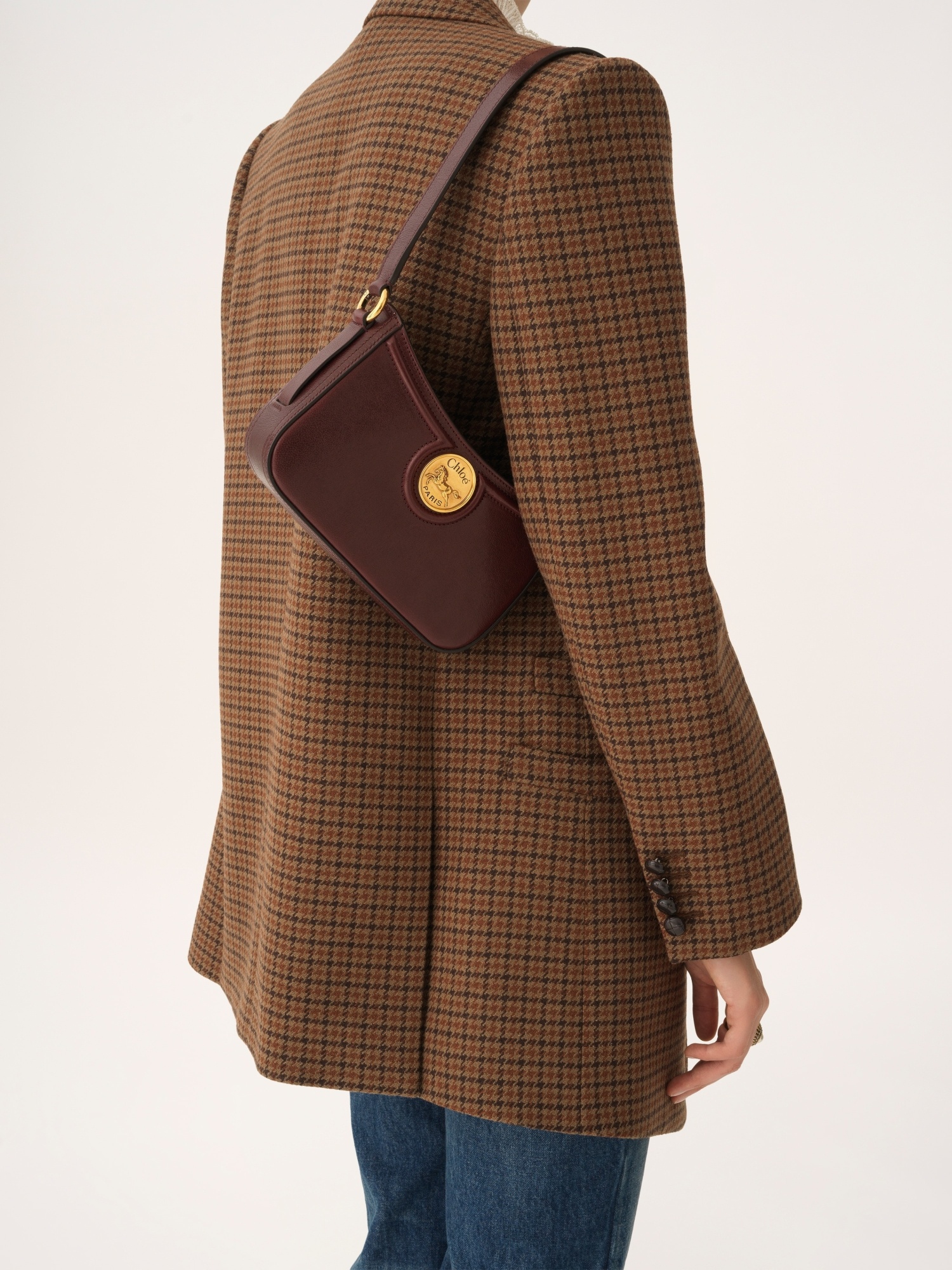 Chloé Horse Medal Grained Leather Shoulder Bag In Red