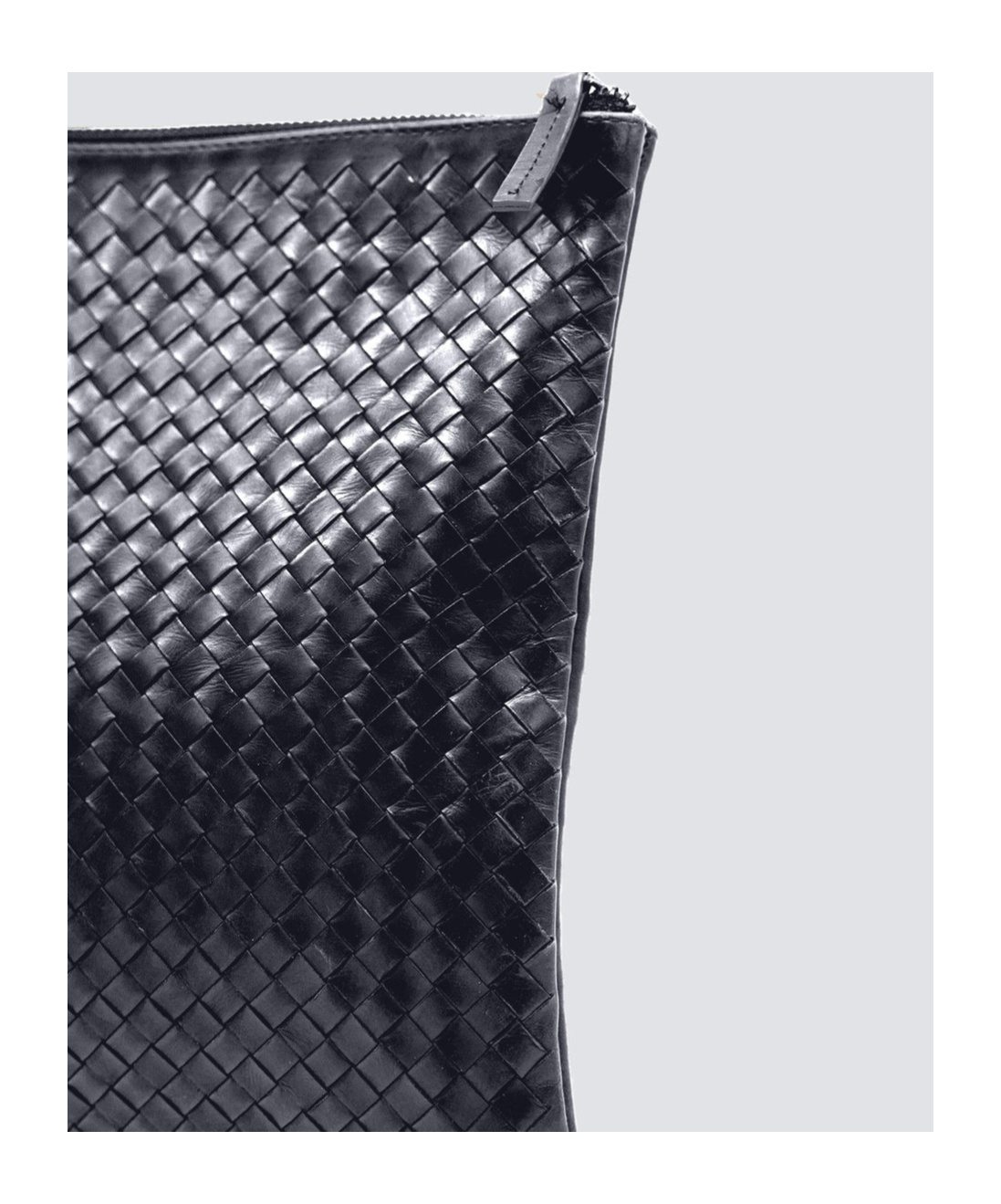 Dragon Diffusion Knitted Clutch In Black
