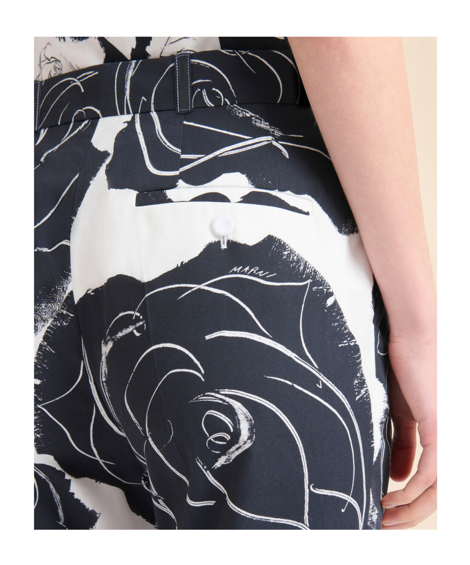 Marni Trousers Featuring Floral Pattern And Pockets
