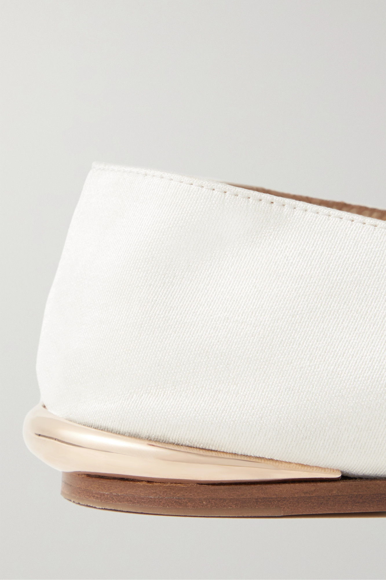 Gabriela Hearst Pointed-toe Ballet Flats In White