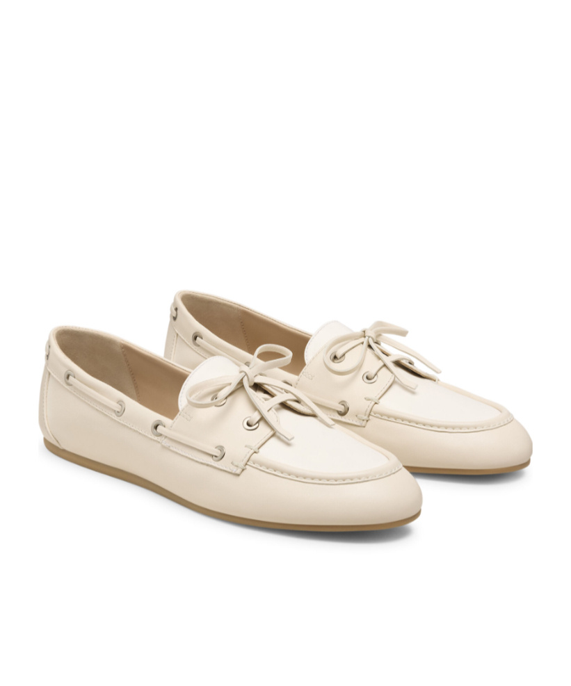 Stuart Weitzman Tinsley Leather Boat Shoes In Neutral