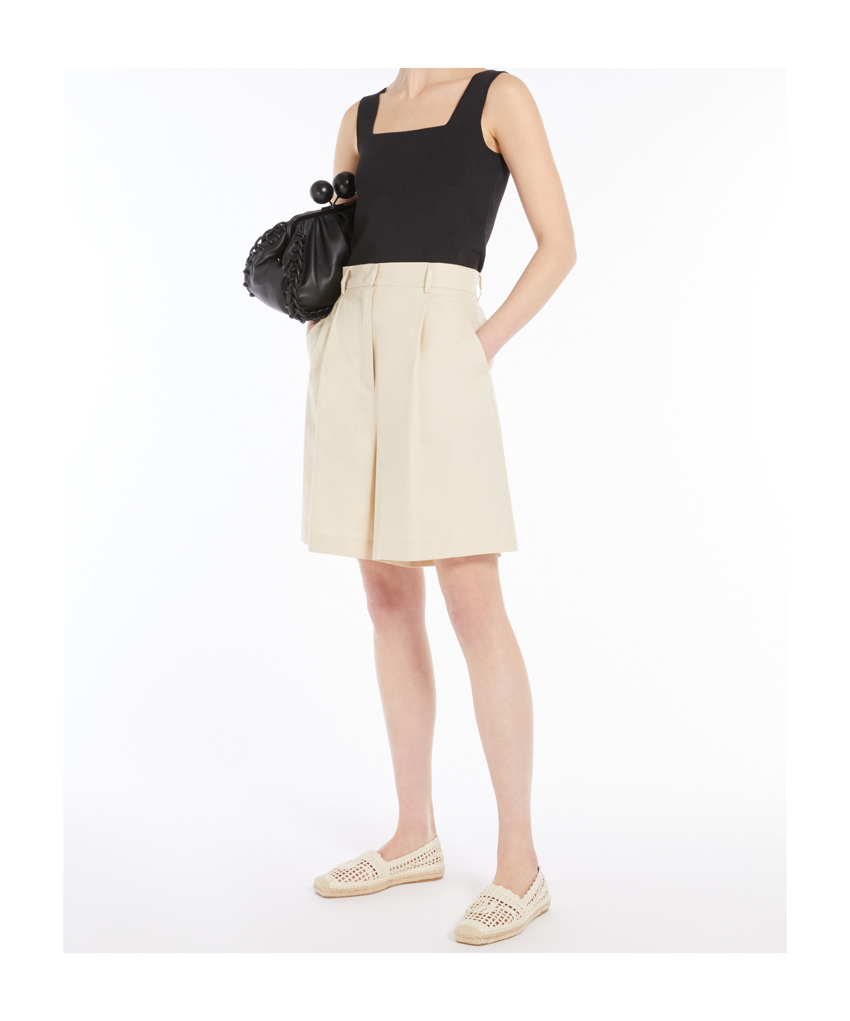 Weekend Max Mara Sleeveless Cropped Knitwear Square Neckline In Black