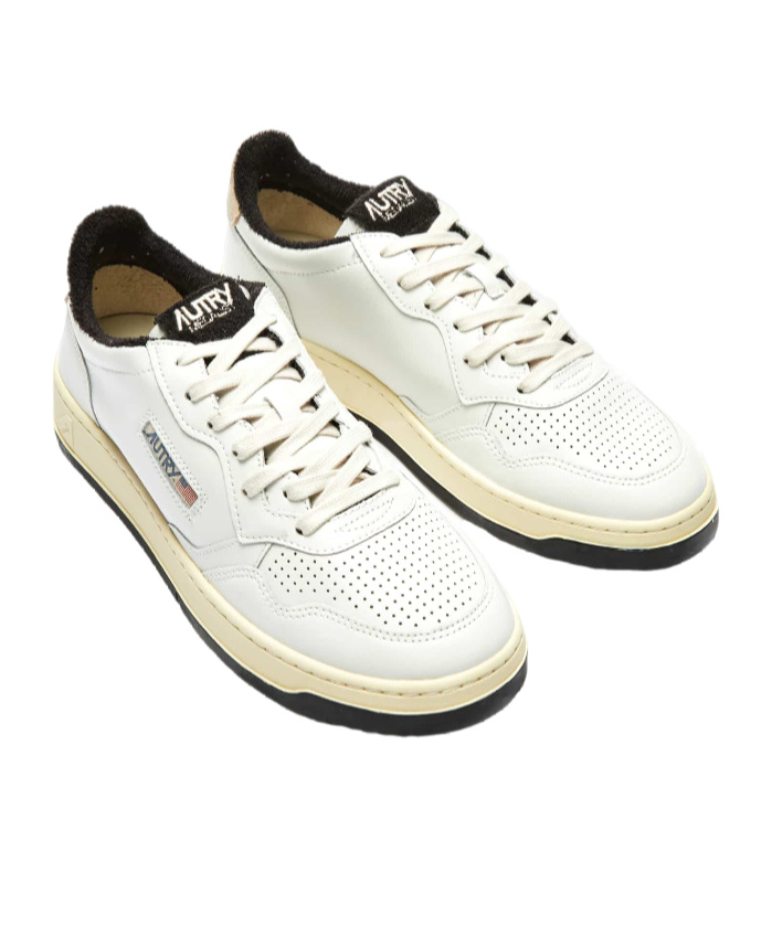 Autry Medalist Lace-up Sneakers In White