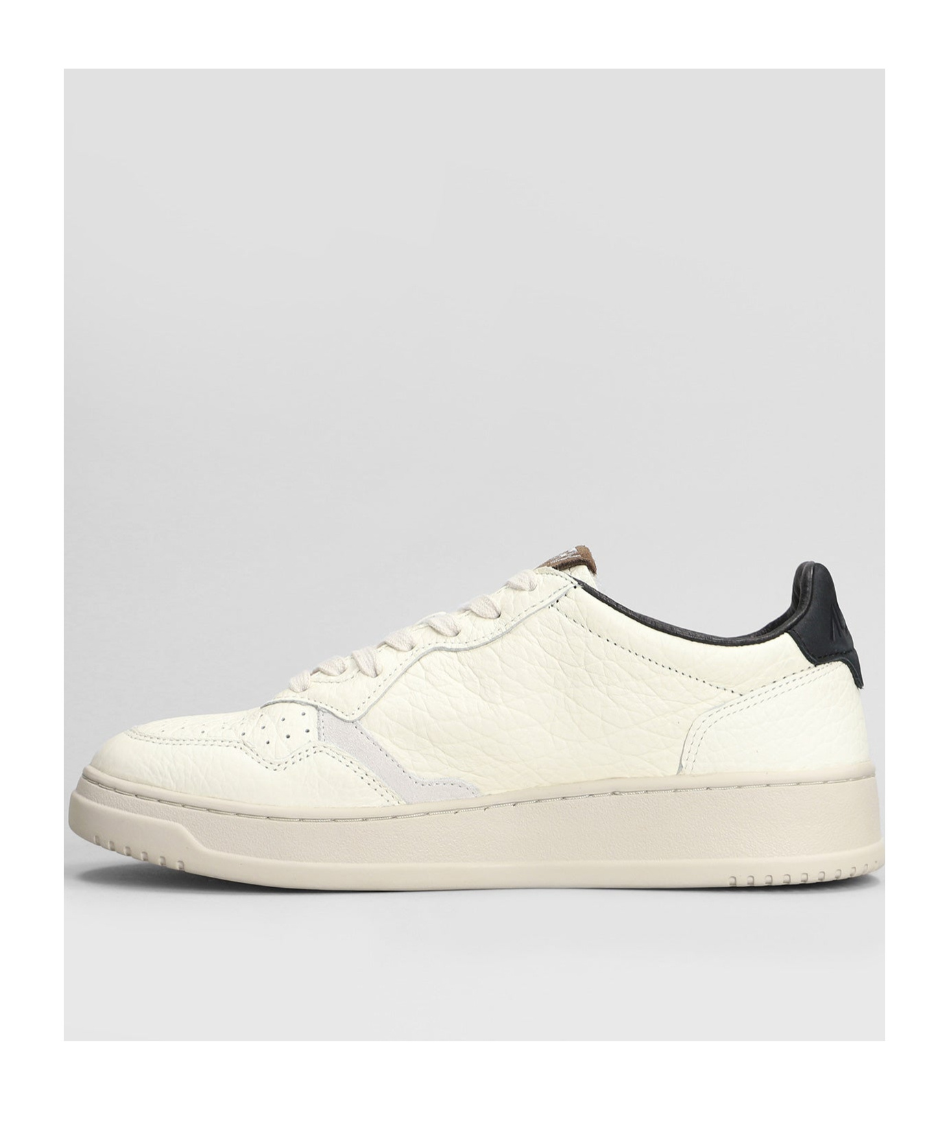 Autry Medalist Low Sneakers In White