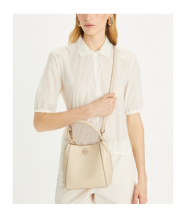 Shop Tory Burch Mcgraw Leather Bucket Bag In Nude