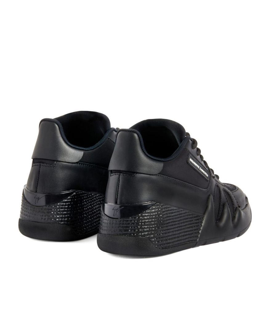 Giuseppe Zanotti Shoulder Strap Low-cut Sneakers In Black