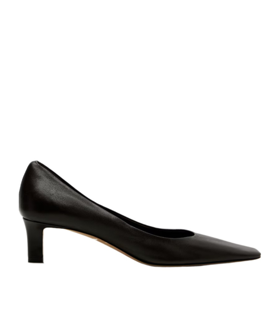 The Row Carla 45 Leather Pumps In Black
