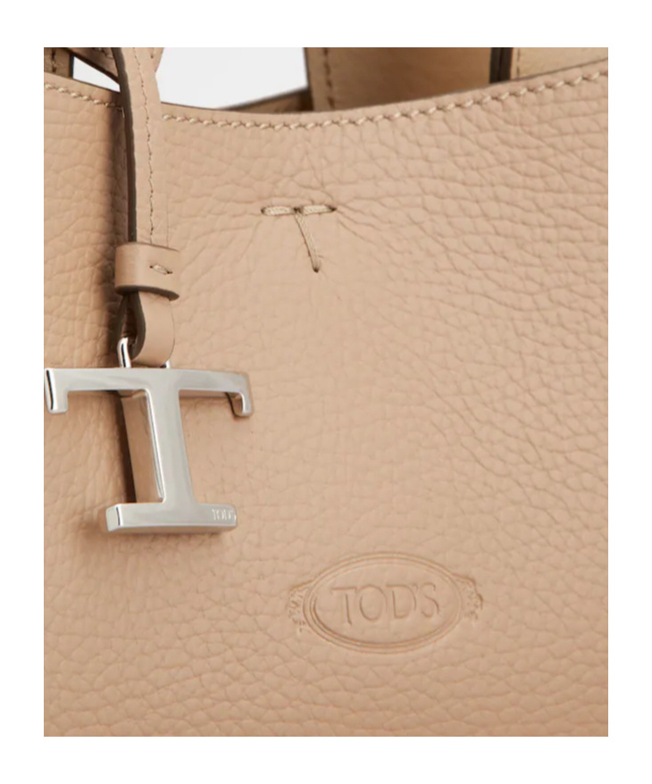 Tod's Leather Shoulder Bag In Neutral