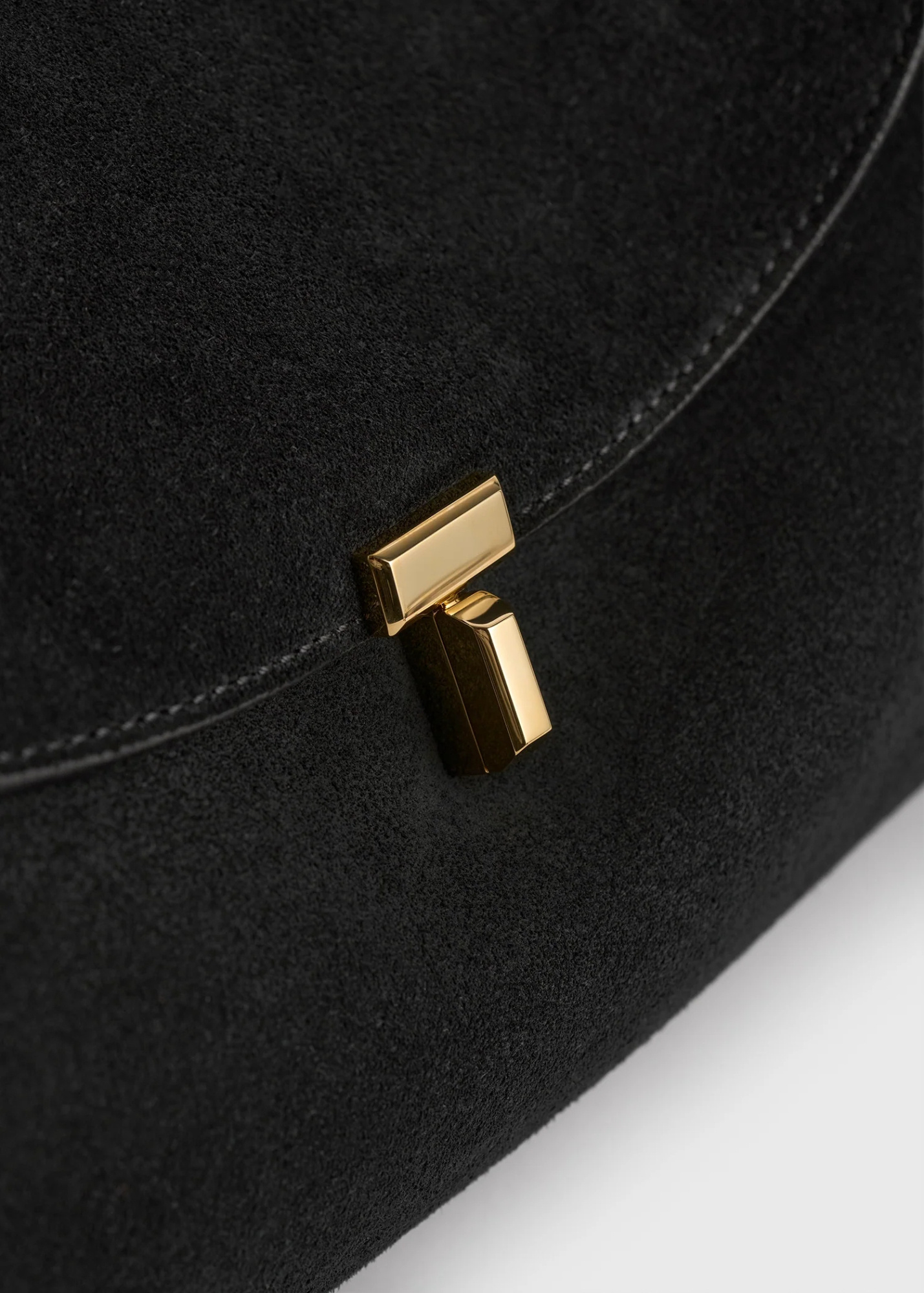 Totême T-lock Shoulder Bag In Black