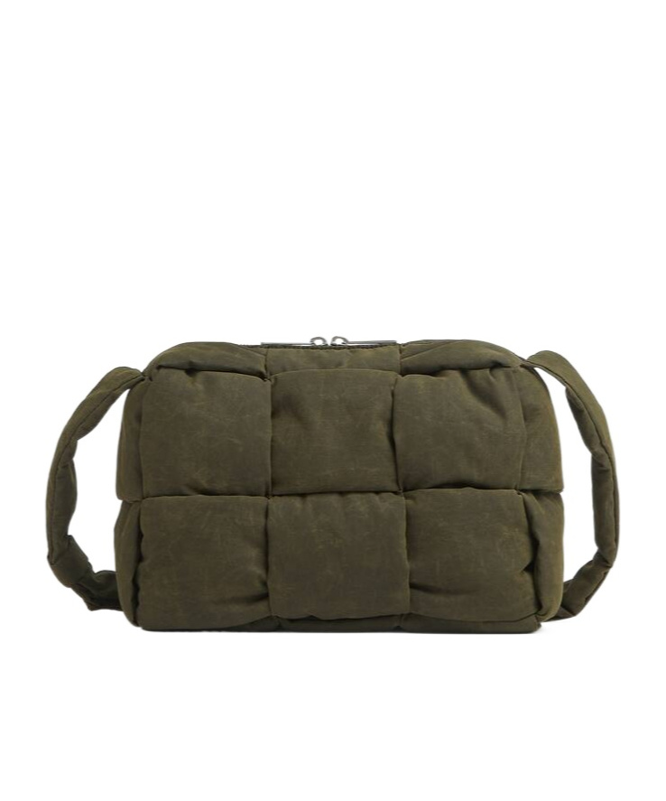 Bottega Veneta Medium Arco Padded Camera Bag In Green