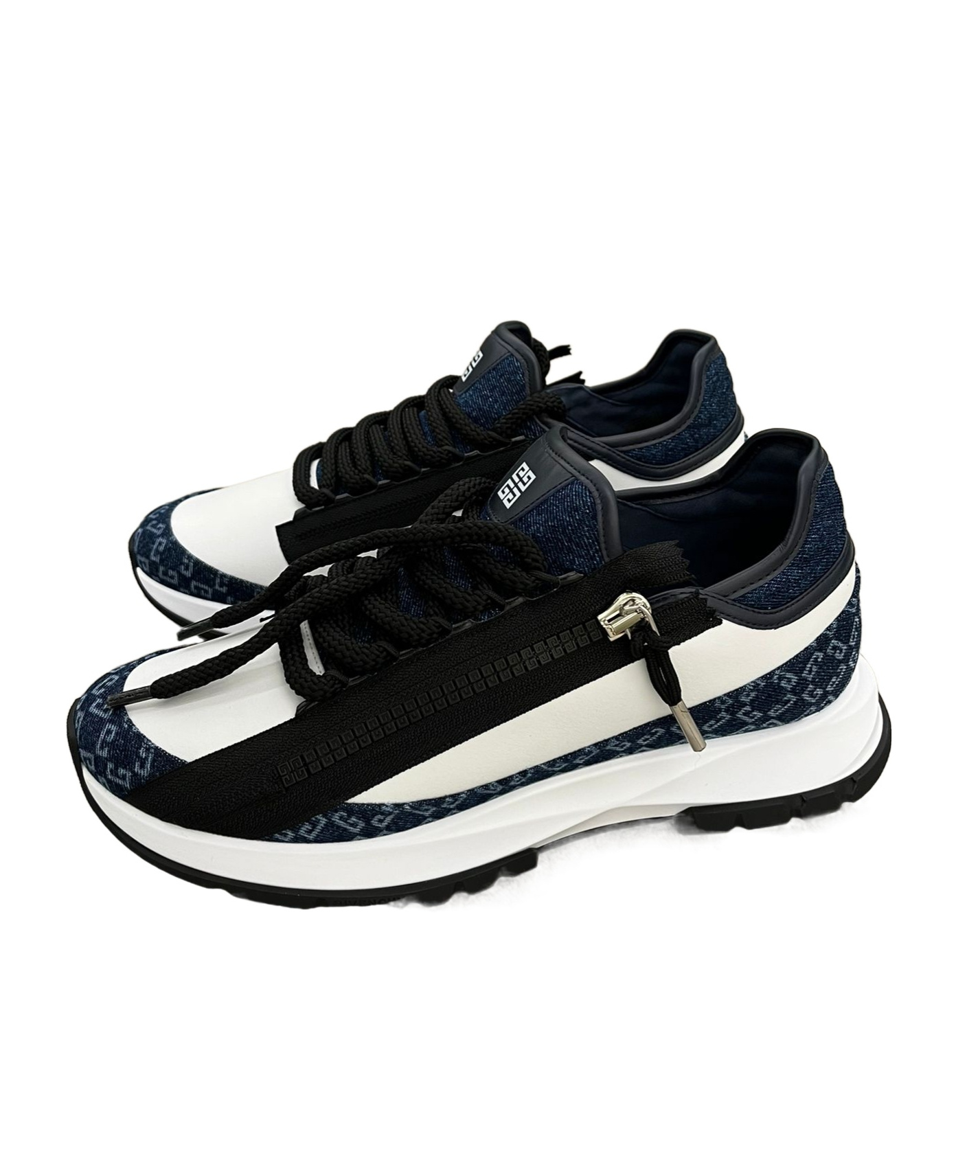 Givenchy Logo Sneakers In Black