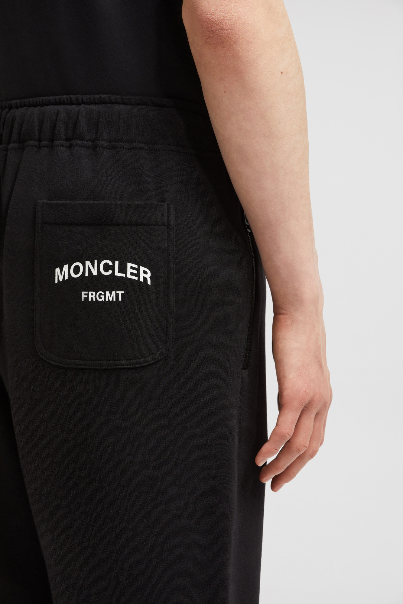 Moncler X Frgmt Elastic Waist Sweatpants In Black