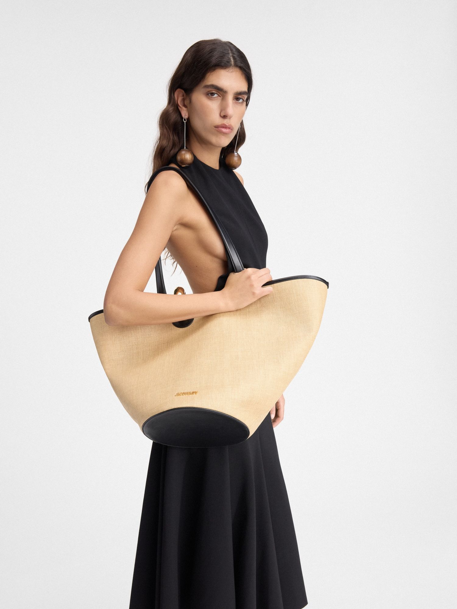 Jacquemus Le Bambola Leather-trimmed Basket Bag In Nude