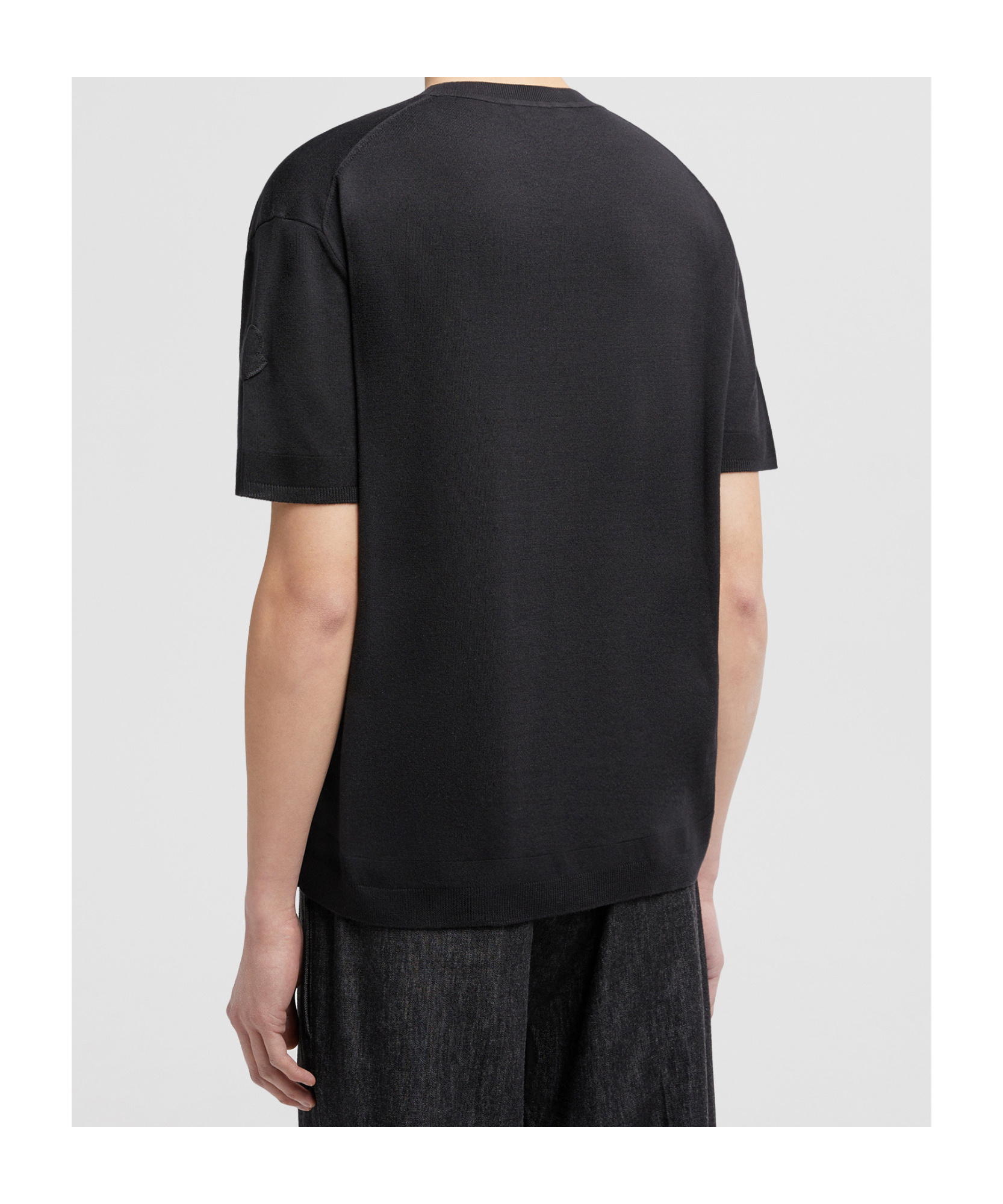 Moncler Crew Neck Patch Detail Short Sleeves T-shirt In Black