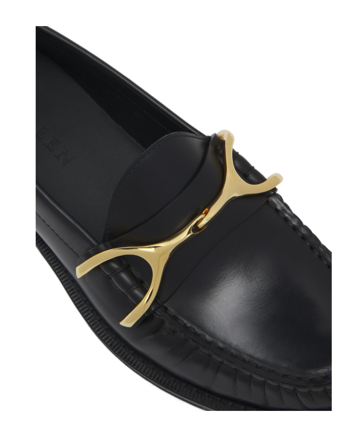Alexander Mcqueen Wishbone Leather Loafers In Black