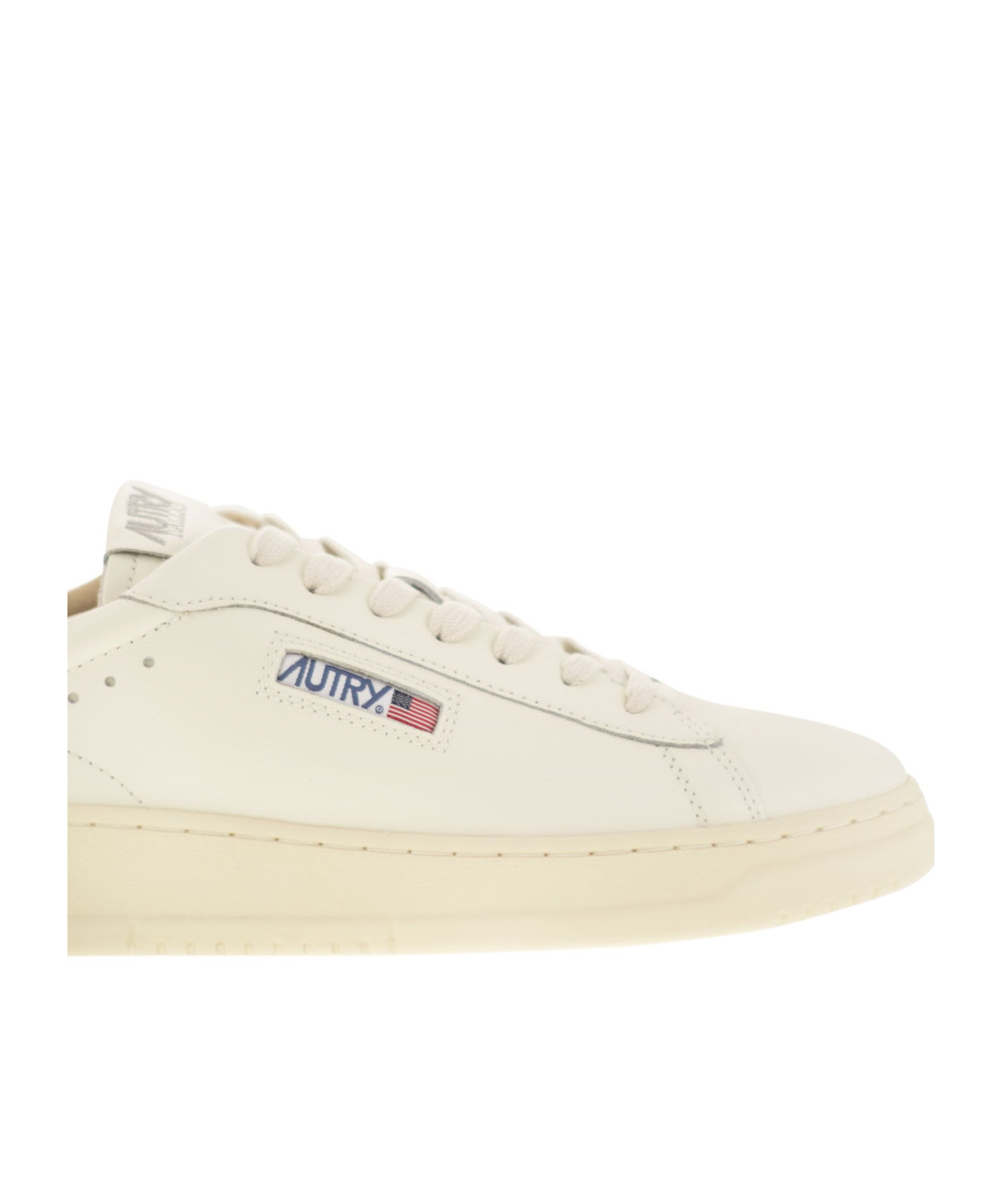 Autry Dallas Leather Sneakers