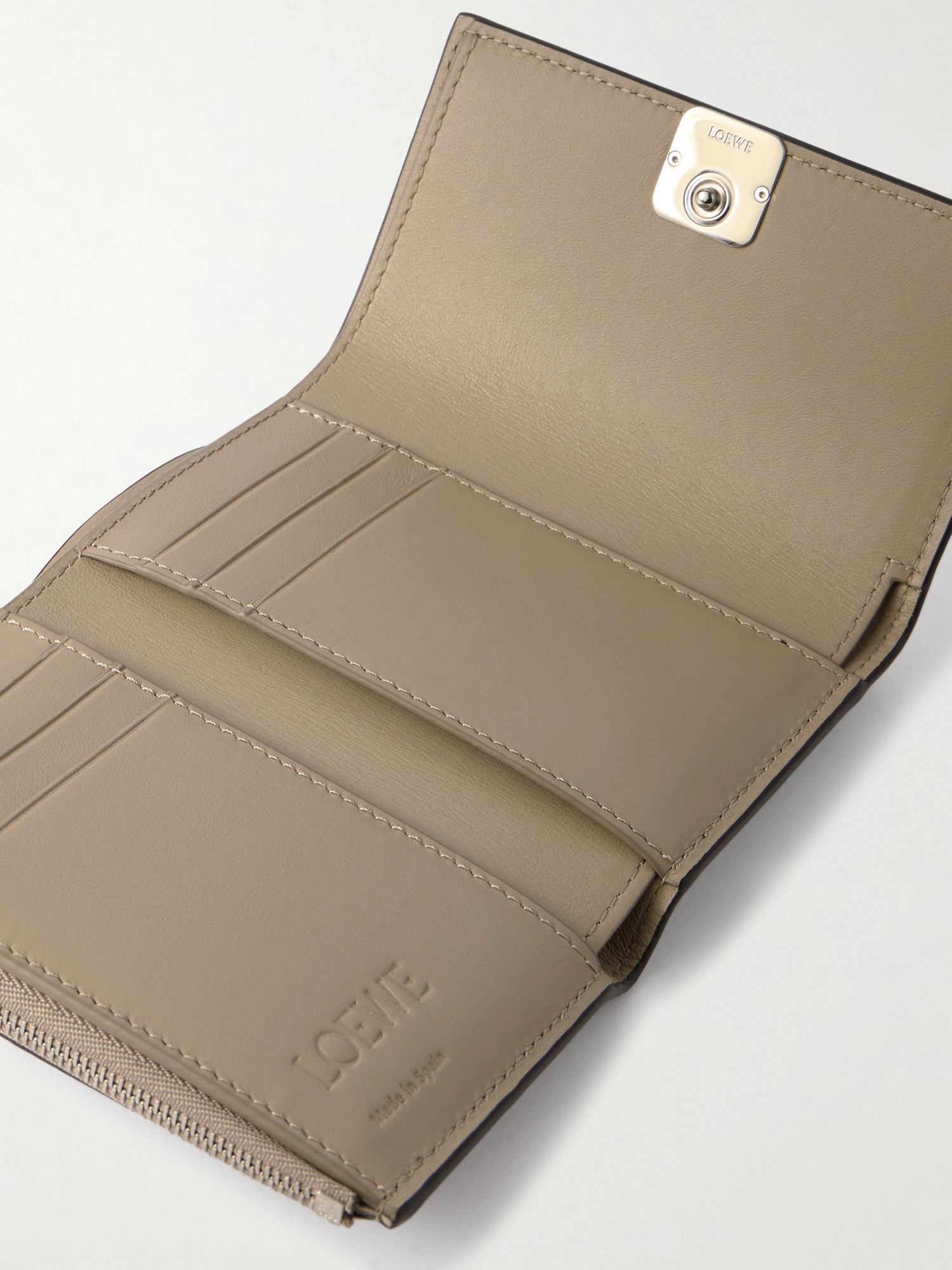 Loewe Anagram Texture Wallet In Nude