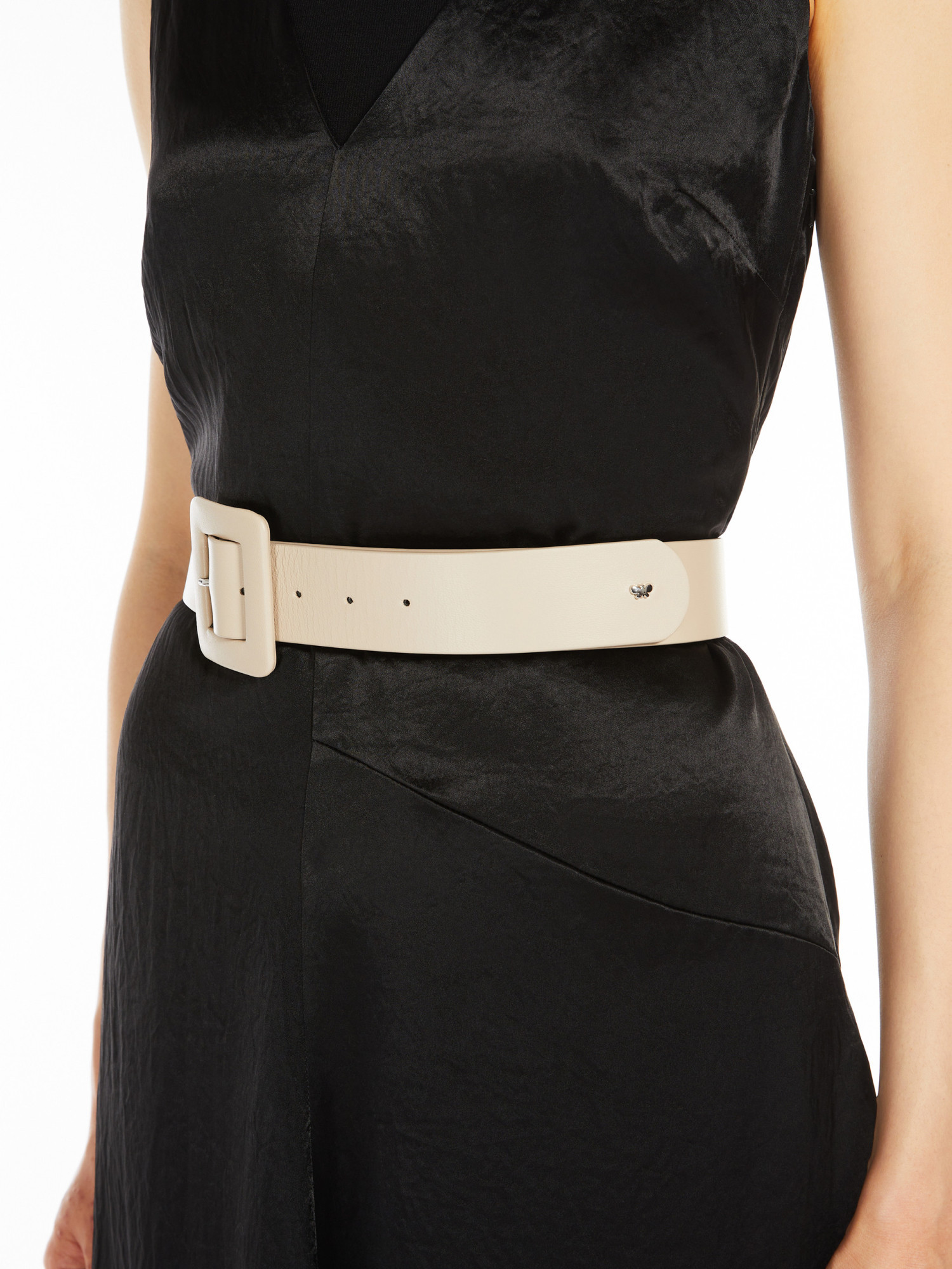 Weekend Max Mara Logo Belt In Nude
