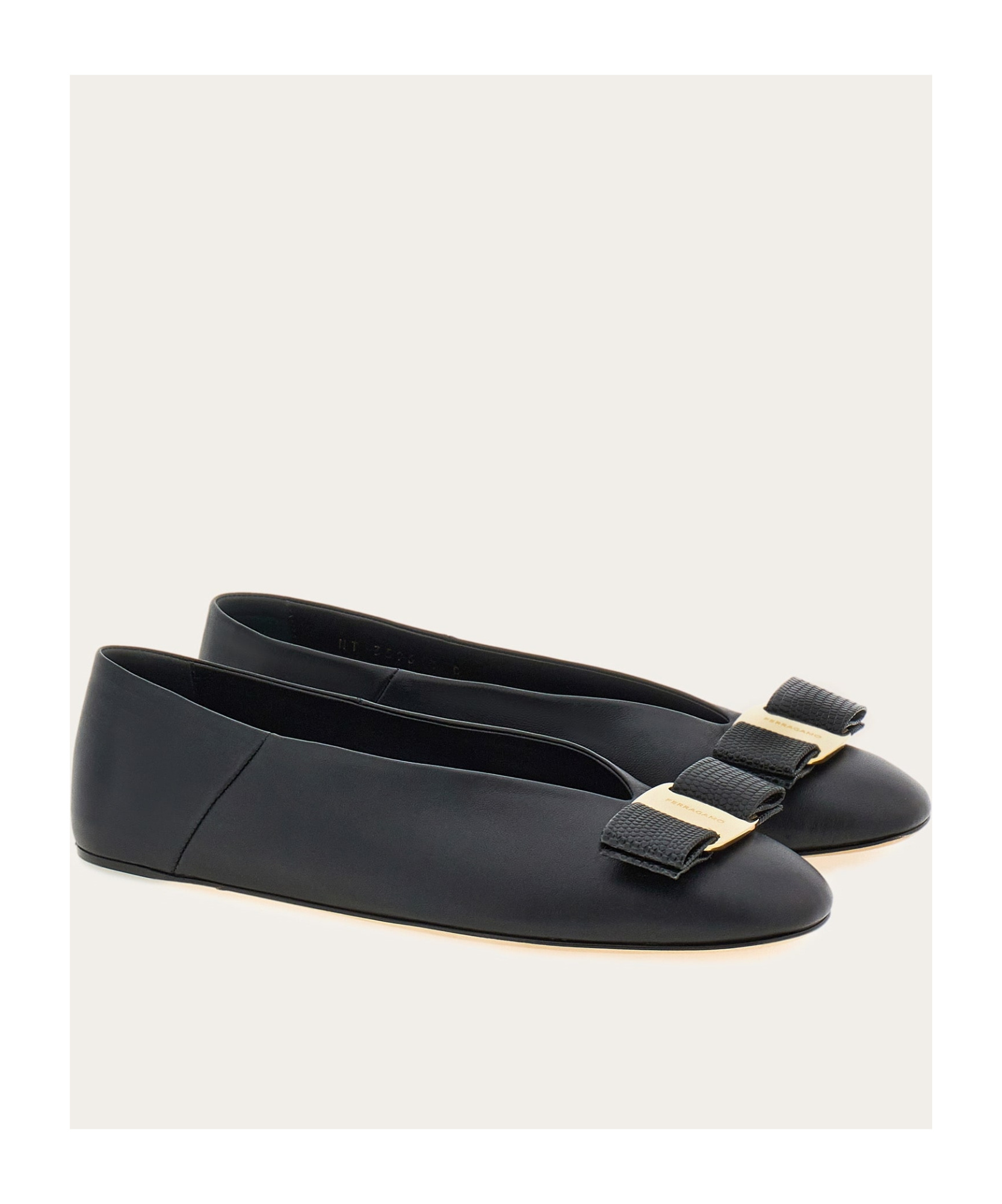 Ferragamo Vara Bow Ballet Flats In Black