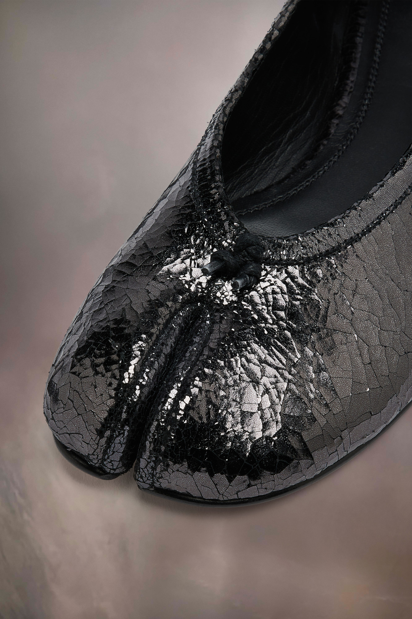 Maison Margiela Ballet Black Shiny Leather Ballet Flats In Black
