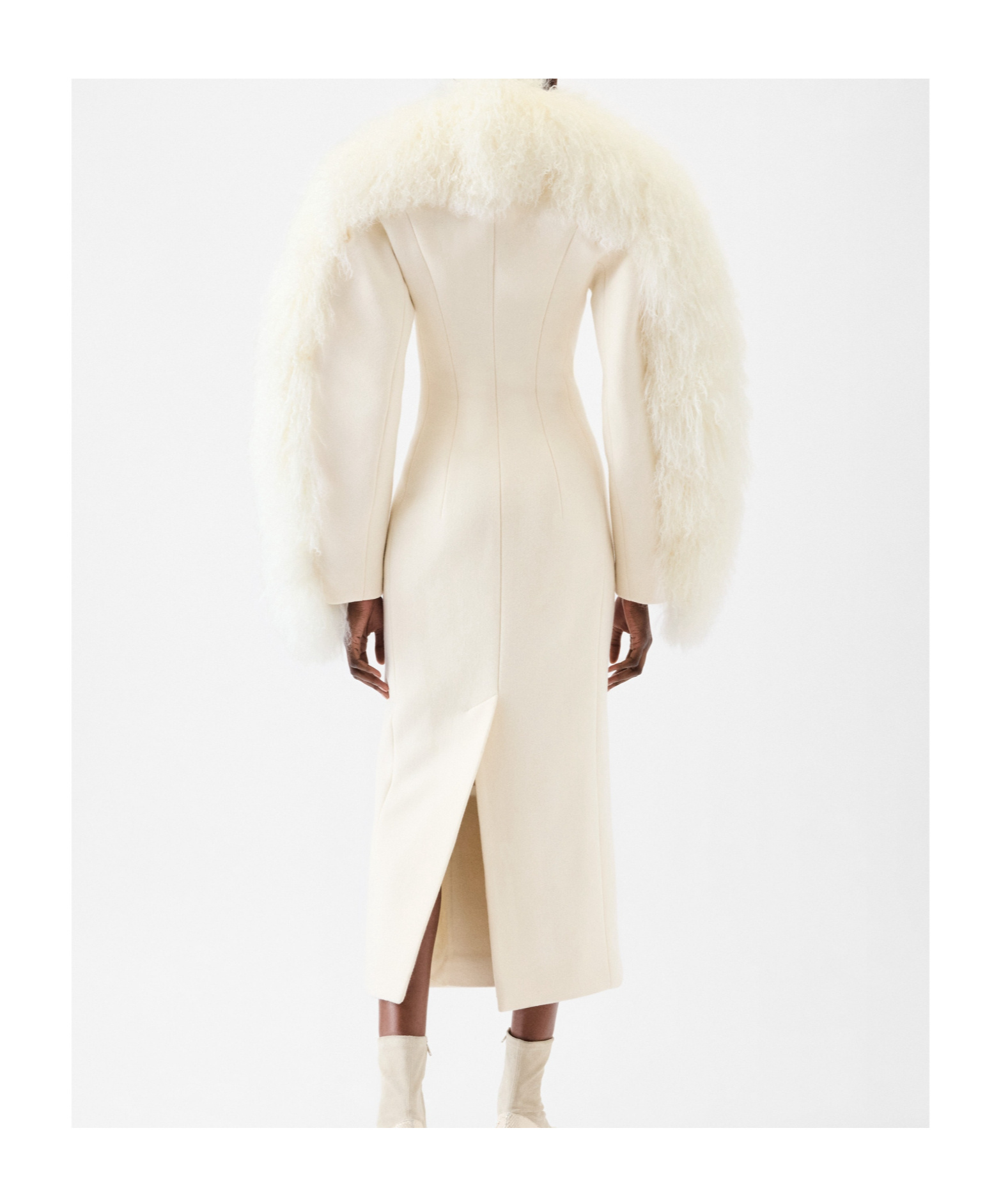 Jacquemus Virgin Wool Boa Coat In White