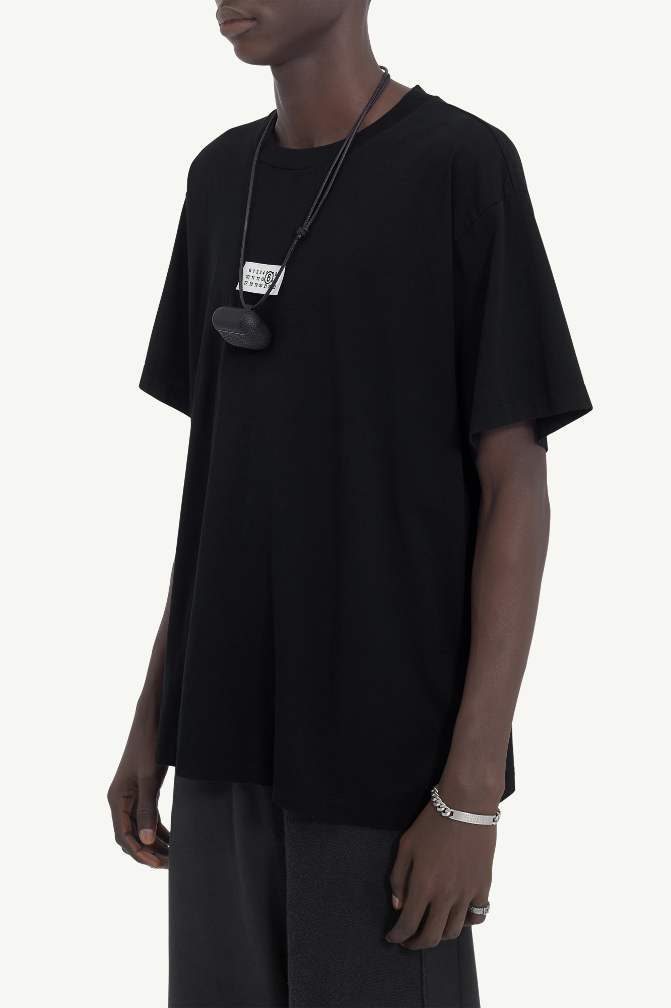 Mm6 Maison Margiela Black Round Neck Graphic T-shirt
