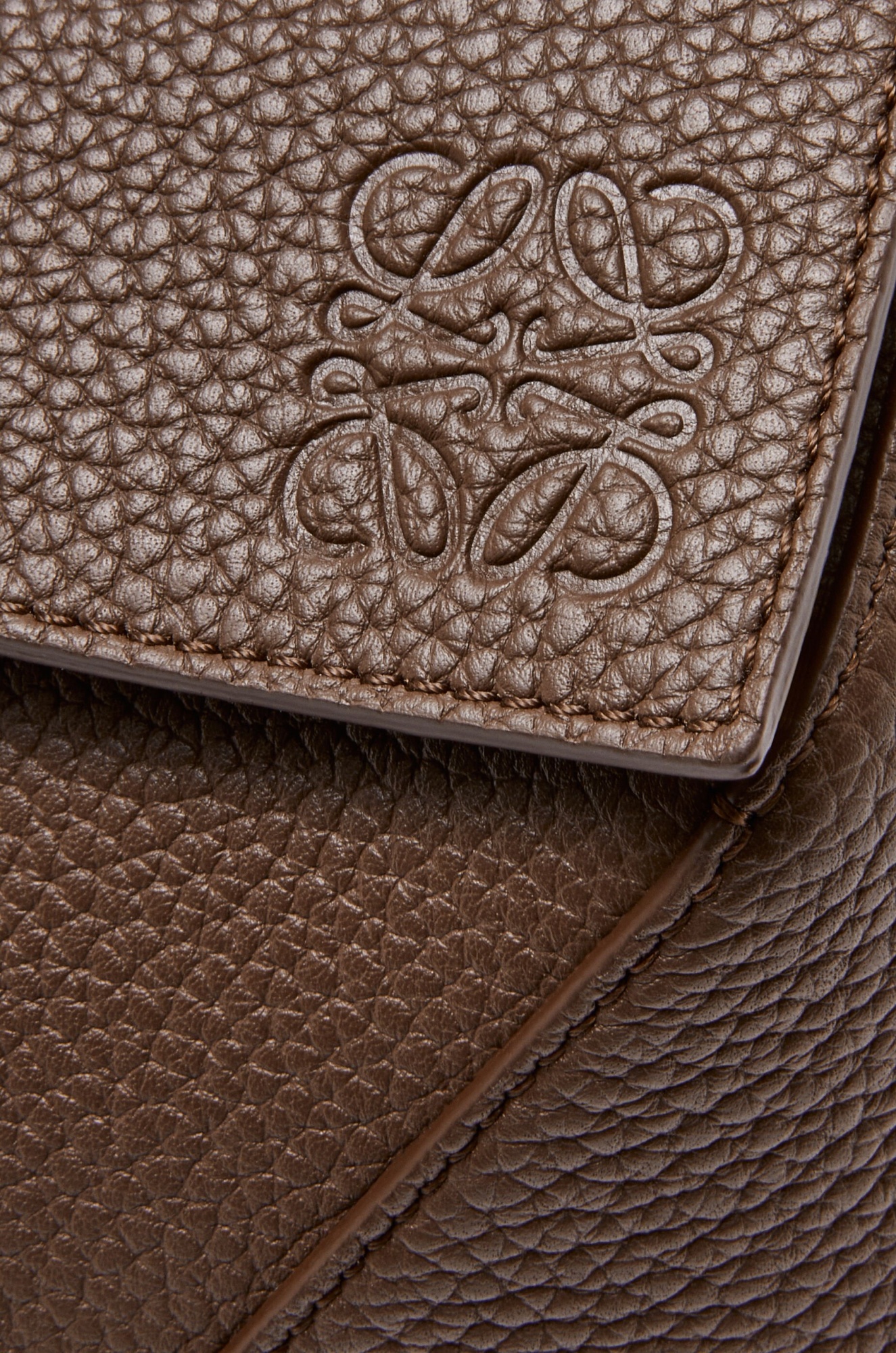 Loewe Large Puzzle Edge Grain Shoulder Bag In Brown