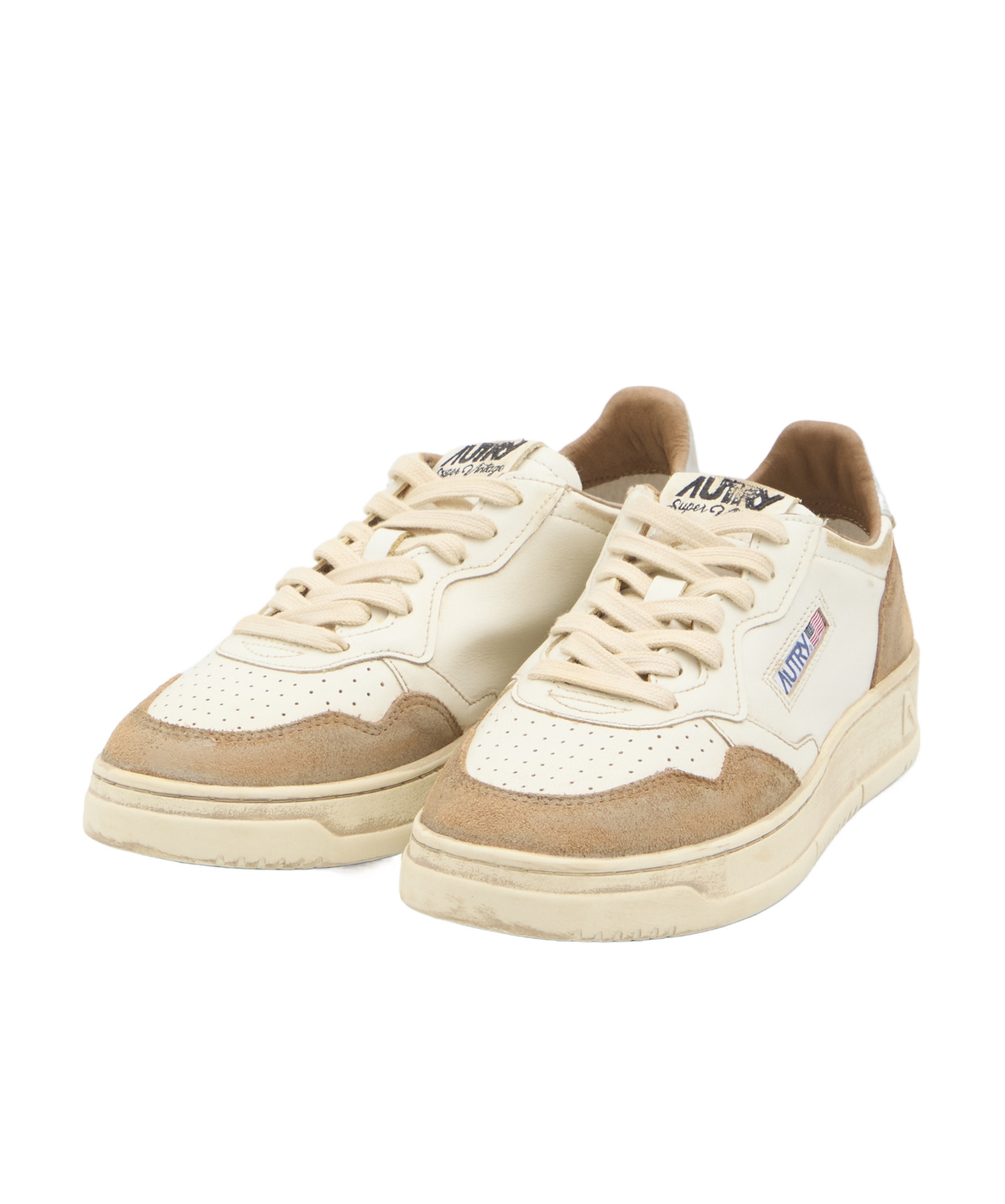 Autry Lace-up Low-cut Sneakers In Nude