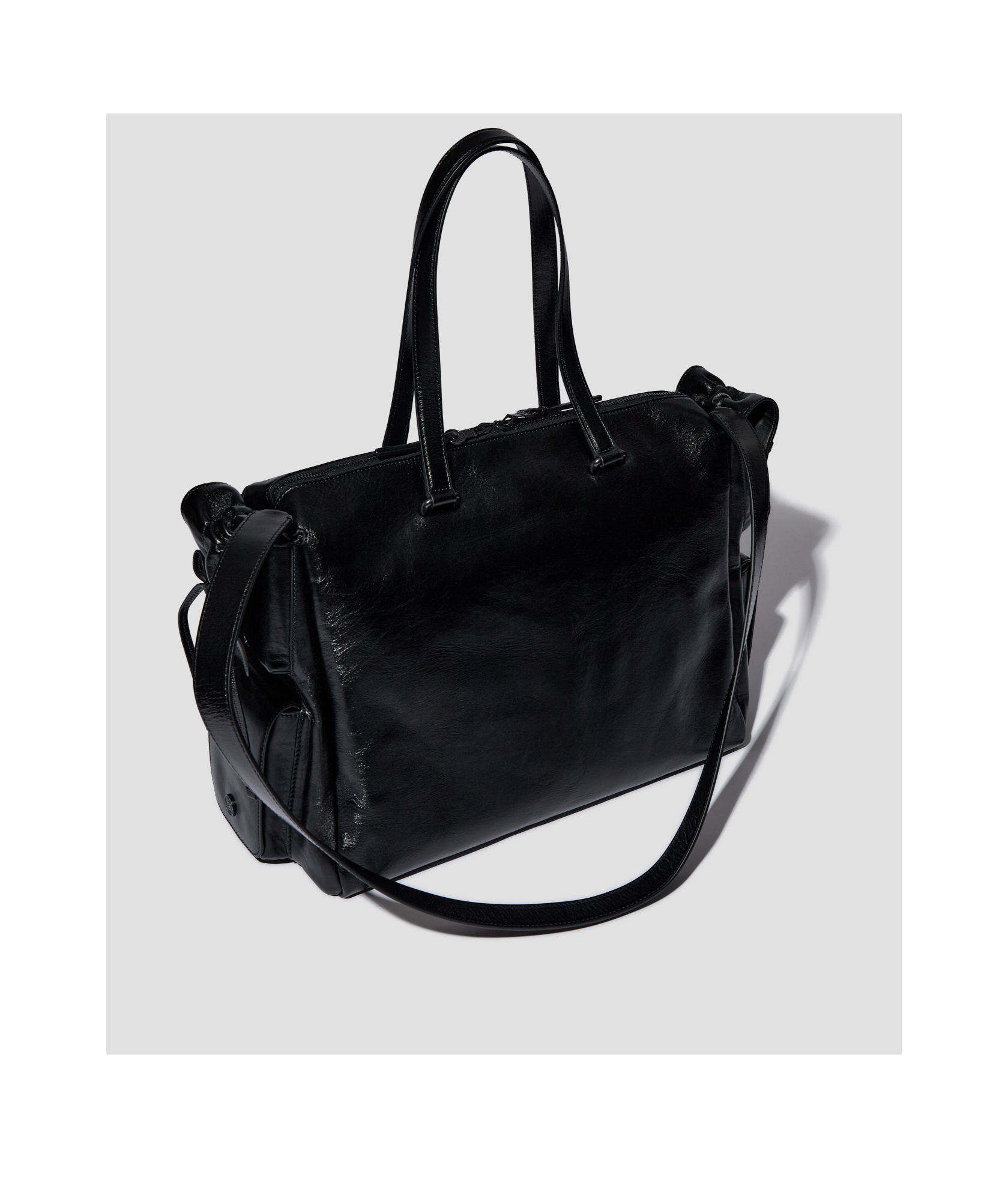 Acne Studios Multipocket Leather Tote Bag In Black